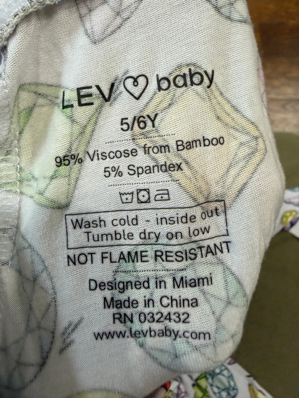 lev baby toddler Girls White Jewel Print Pajama Set, size 5/6T